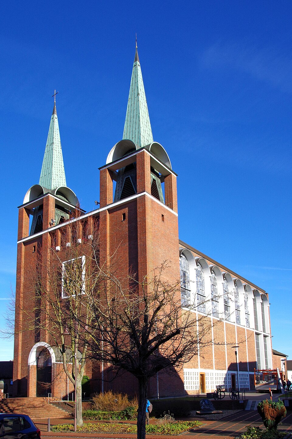 Umzug von Aldenhoven nach Zypern per Palette: St. Martin (Aldenhoven) – Foto: Thomas Hummel, CC BY-SA 4.0, via Wikimedia Commons Umzug von Aldenhoven nach Zypern per Palette: St. Martin (Aldenhoven)