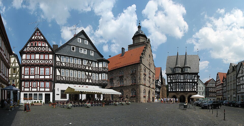 Umzug von Alsfeld nach Zypern per Container: Stadtansicht Alsfeld – Foto: KlausFoehl, CC BY-SA 3.0, via Wikimedia Commons Umzug von Alsfeld nach Zypern per Container: Stadtansicht Alsfeld