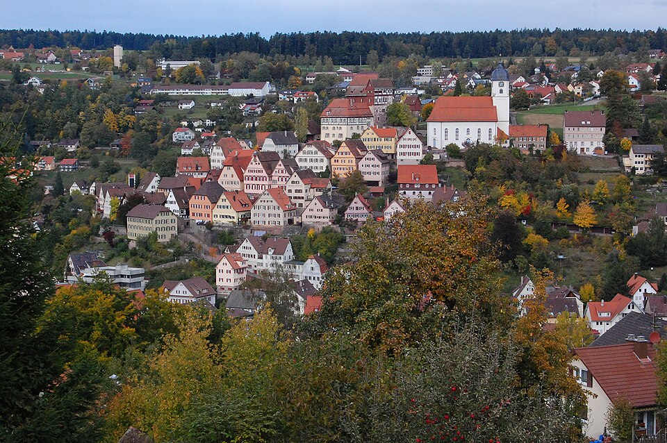 Umzug von Altensteig nach Zypern per Container: Altensteiger Altstadt – Foto: Ünsal.Ceylan, CC BY 3.0, via Wikimedia Commons Umzug von Altensteig nach Zypern per Container: Altensteiger Altstadt