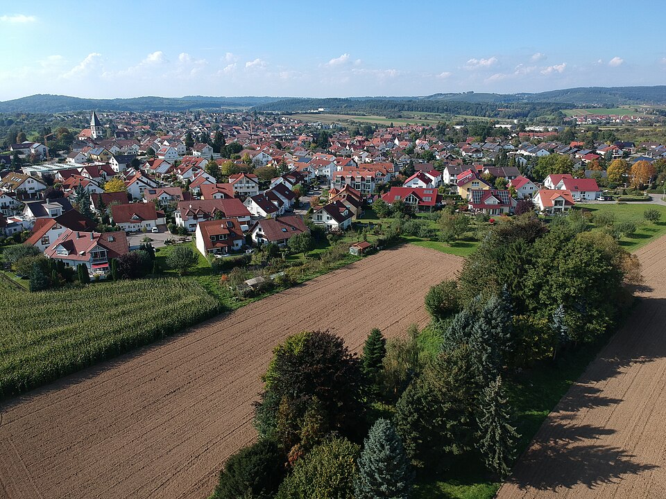 Umzug von Aspach nach Zypern per Container: Stadtansicht Aspach – Foto: Jedesto, CC BY-SA 3.0, via Wikimedia Commons Umzug von Aspach nach Zypern per Container: Stadtansicht Aspach
