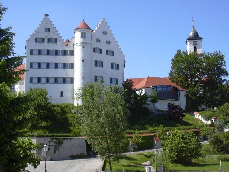 Umzug von Aulendorf nach Zypern per Container: Stadtansicht Aulendorf – Foto: Benutzer:Ssch, CC BY-SA 3.0, via Wikimedia Commons Umzug von Aulendorf nach Zypern per Container: Stadtansicht Aulendorf