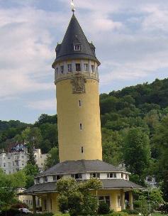 Umzug von Bad Ems nach Zypern per Container: Water tower in Bad Ems – Foto: Tobyw87, CC BY-SA 2.5, via Wikimedia Commons Umzug von Bad Ems nach Zypern per Container: Water tower in Bad Ems