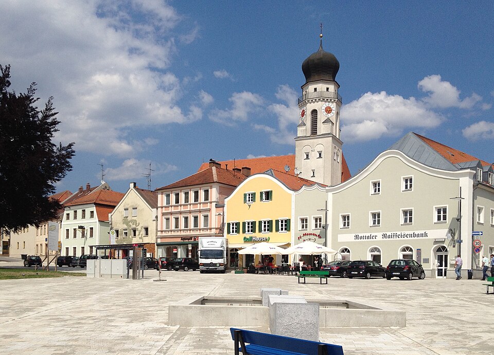 Umzug von Bad Griesbach nach Zypern per Container: Bad Griesbach Stadtplatz