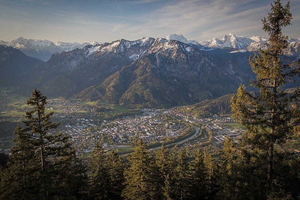 Umzug von Bad Reichenhall nach Zypern per Container: Stadtansicht Bad Reichenhall – Foto: Chrischei bgl, CC BY-SA 3.0, via Wikimedia Commons Umzug von Bad Reichenhall nach Zypern per Container: Stadtansicht Bad Reichenhall
