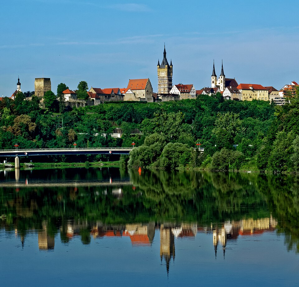 Umzug von Bad Wimpfen nach Zypern per Container: Bad Wimpfen am Neckar – Foto: Holger Uwe Schmitt, CC BY-SA 4.0, via Wikimedia Commons Umzug von Bad Wimpfen nach Zypern per Container: Bad Wimpfen am Neckar