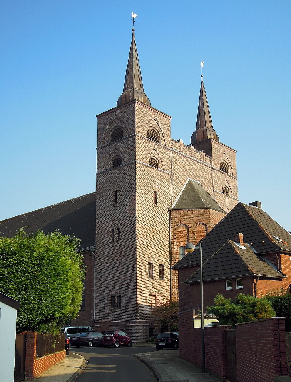 Umzug von Baesweiler nach Zypern per Palette: Baesweiler Kirche