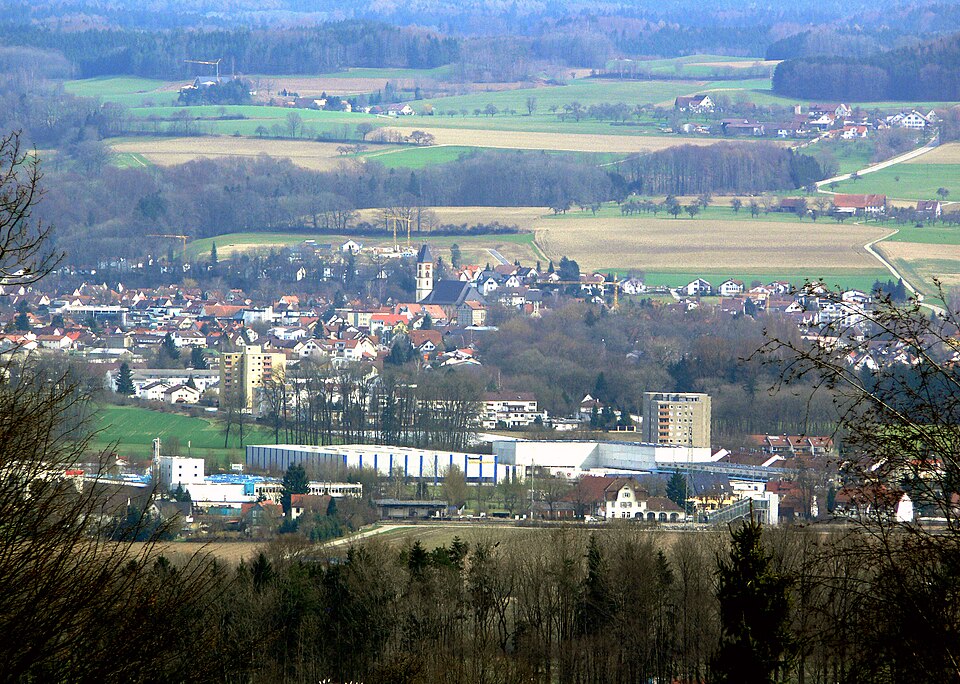 Umzug von Baienfurt nach Zypern per Container: Baienfurt von Westen – Foto: Photo: Andreas Praefcke, CC BY 3.0, via Wikimedia Commons Umzug von Baienfurt nach Zypern per Container: Baienfurt von Westen