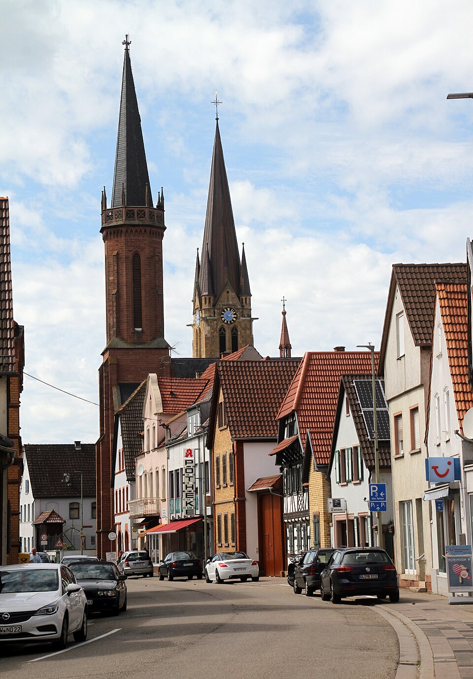 Umzug von Bellheim nach Zypern per Container: Bellheim Hauptstr Kirchen gje
