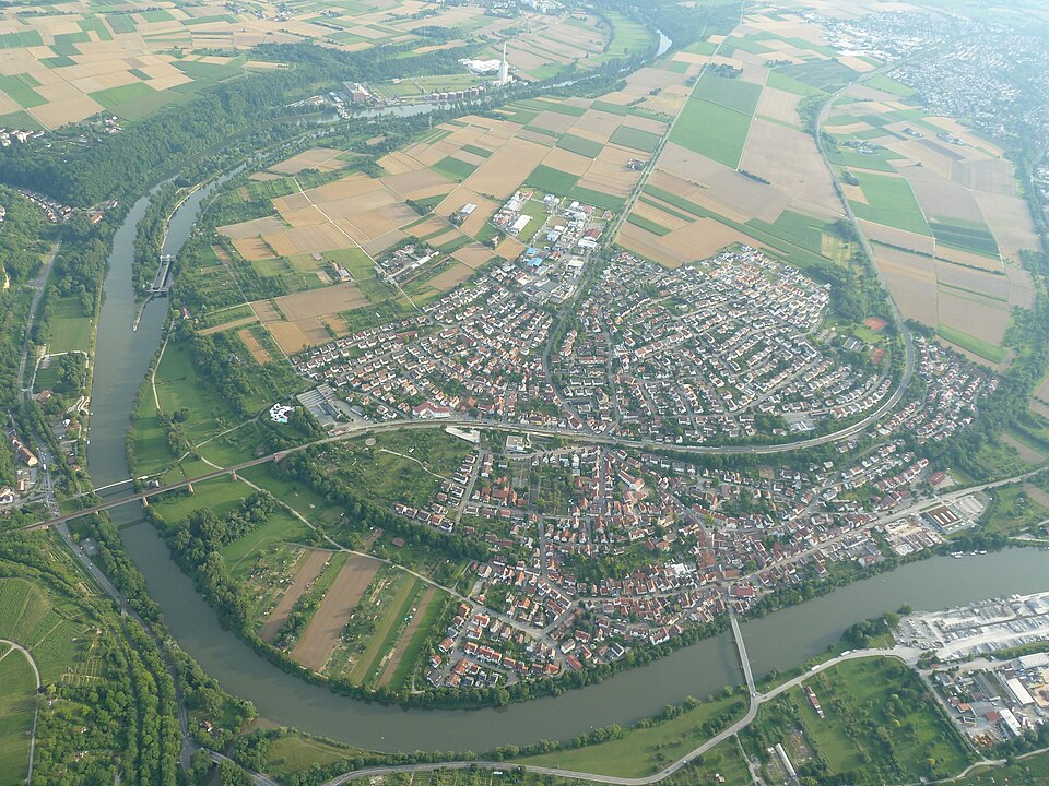 Umzug von Benningen am Neckar nach Zypern per Container: Stadtansicht Benningen am Neckar – Foto: Max Siegmayer, CC BY-SA 4.0, via Wikimedia Commons Umzug von Benningen am Neckar nach Zypern per Container: Stadtansicht Benningen am Neckar