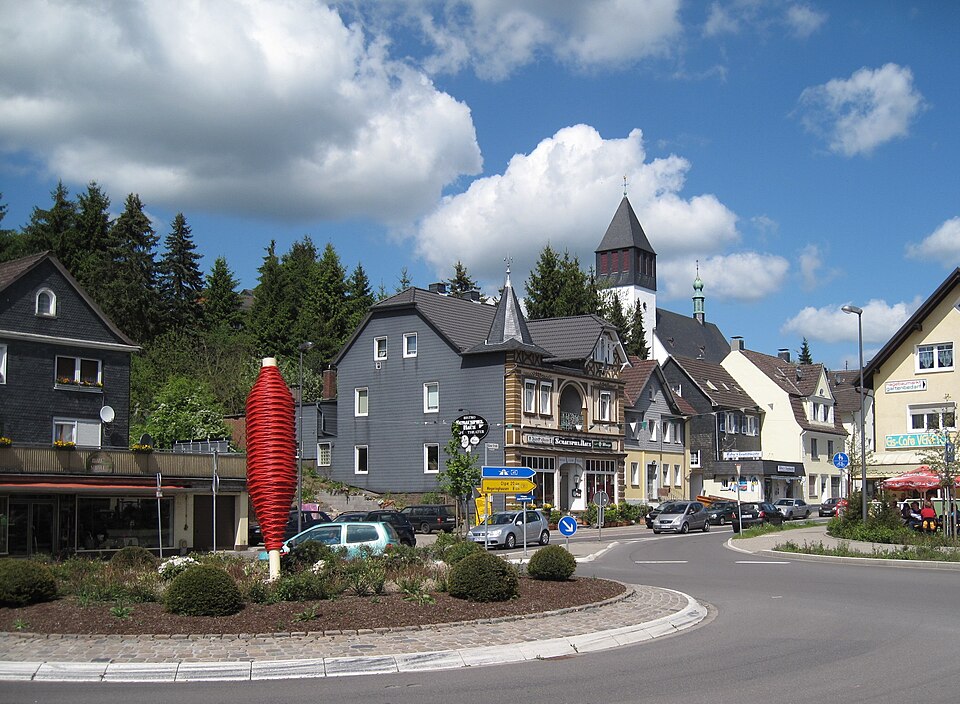Umzug von Bergneustadt nach Zypern per Container: Bergneustadt Asio