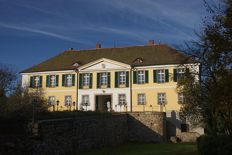 Umzug von Bernhardswald nach Zypern per Container: Schloss Kürn (Bernhardswald)