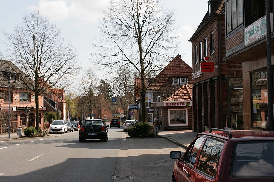 Umzug von Bienenbüttel nach Zypern per Container: Bahnhofstraße ies in Bienenbüttel