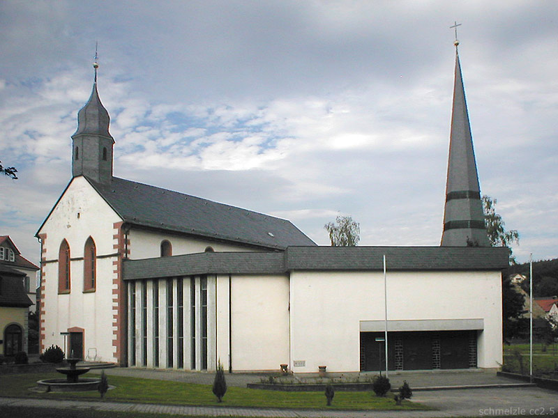 Umzug von Billigheim nach Zypern per Container: Billigheim stmichael cc – Foto: p.schmelzle, CC BY-SA 3.0, via Wikimedia Commons Umzug von Billigheim nach Zypern per Container: Billigheim stmichael cc