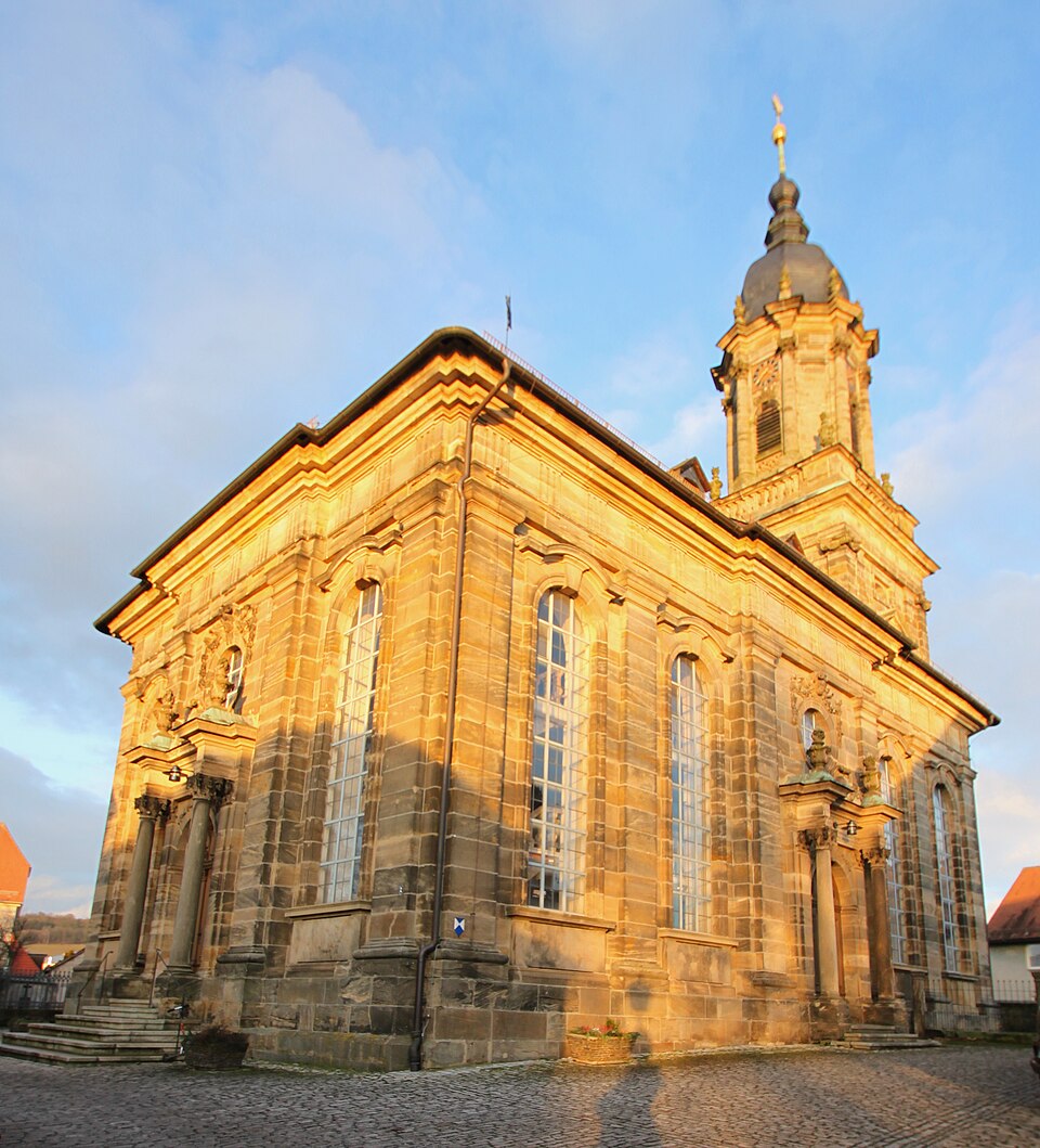 Umzug von Bindlach nach Zypern per Container: Bindlach Bartholomäuskirche – Foto: Benreis, CC BY 3.0, via Wikimedia Commons Umzug von Bindlach nach Zypern per Container: Bindlach Bartholomäuskirche