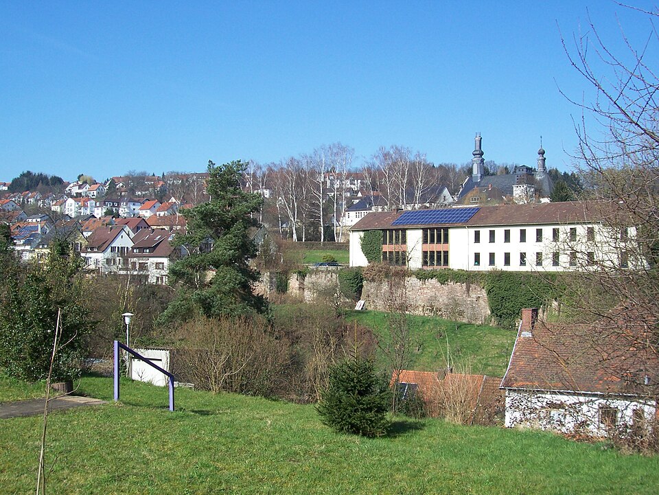 Umzug von Blieskastel nach Zypern per Container: Blieskastel Schlossberg
