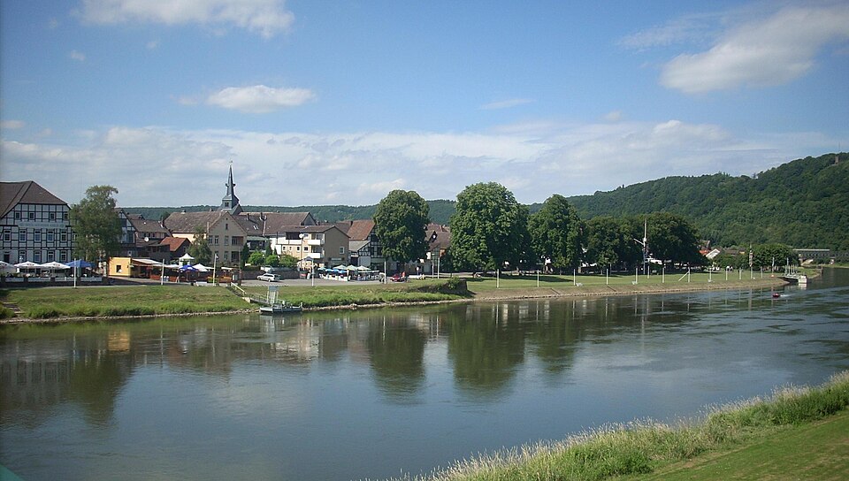 Umzug von Bodenwerder nach Zypern per Container: Stadtansicht Bodenwerder – Foto: Rabanus Flavus, Public domain, via Wikimedia Commons Umzug von Bodenwerder nach Zypern per Container: Stadtansicht Bodenwerder