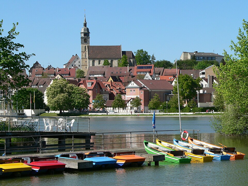Umzug von Böblingen nach Zypern per Container: Boeblingen oberer-see stadtkirche in Böblingen