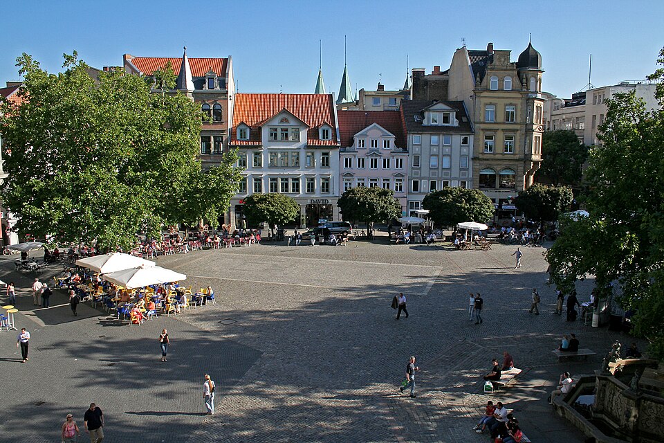 Umzug von Braunschweig nach Zypern per Container: Braunschweig Kohlmarkt – Foto: Igge, CC BY-SA 3.0, via Wikimedia Commons Umzug von Braunschweig nach Zypern per Container: Braunschweig Kohlmarkt
