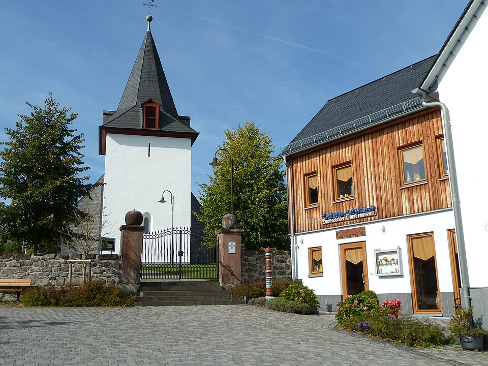 Umzug von Breitscheid nach Zypern per Container: Toepfermuseum Breitscheid – Foto: Marco.dienst, CC0, via Wikimedia Commons Umzug von Breitscheid nach Zypern per Container: Toepfermuseum Breitscheid