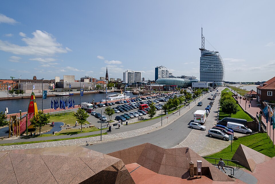 Umzug von Bremerhaven nach Zypern per Container: Havenwelten Überblick Bremerhaven – Foto: Tuxyso, CC BY-SA 3.0, via Wikimedia Commons Umzug von Bremerhaven nach Zypern per Container: Havenwelten Überblick Bremerhaven