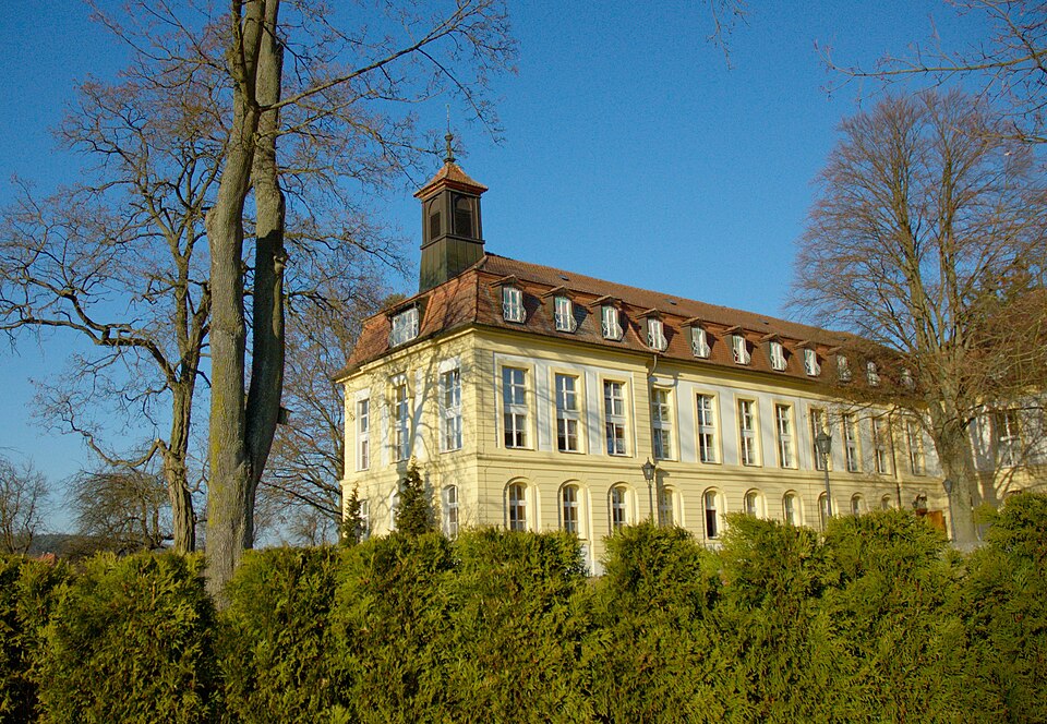 Umzug von Bruckberg nach Zypern per Container: Schloss Bruckberg (Mittelfranken)