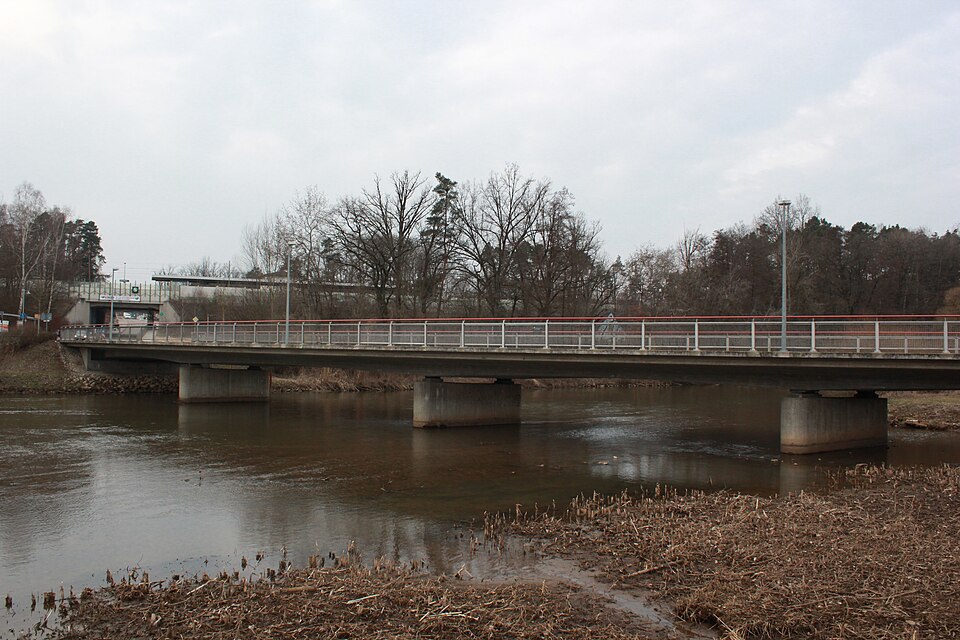 Umzug von Büchenbach nach Zypern per Container: Büchenbach Brücke über Rednitz