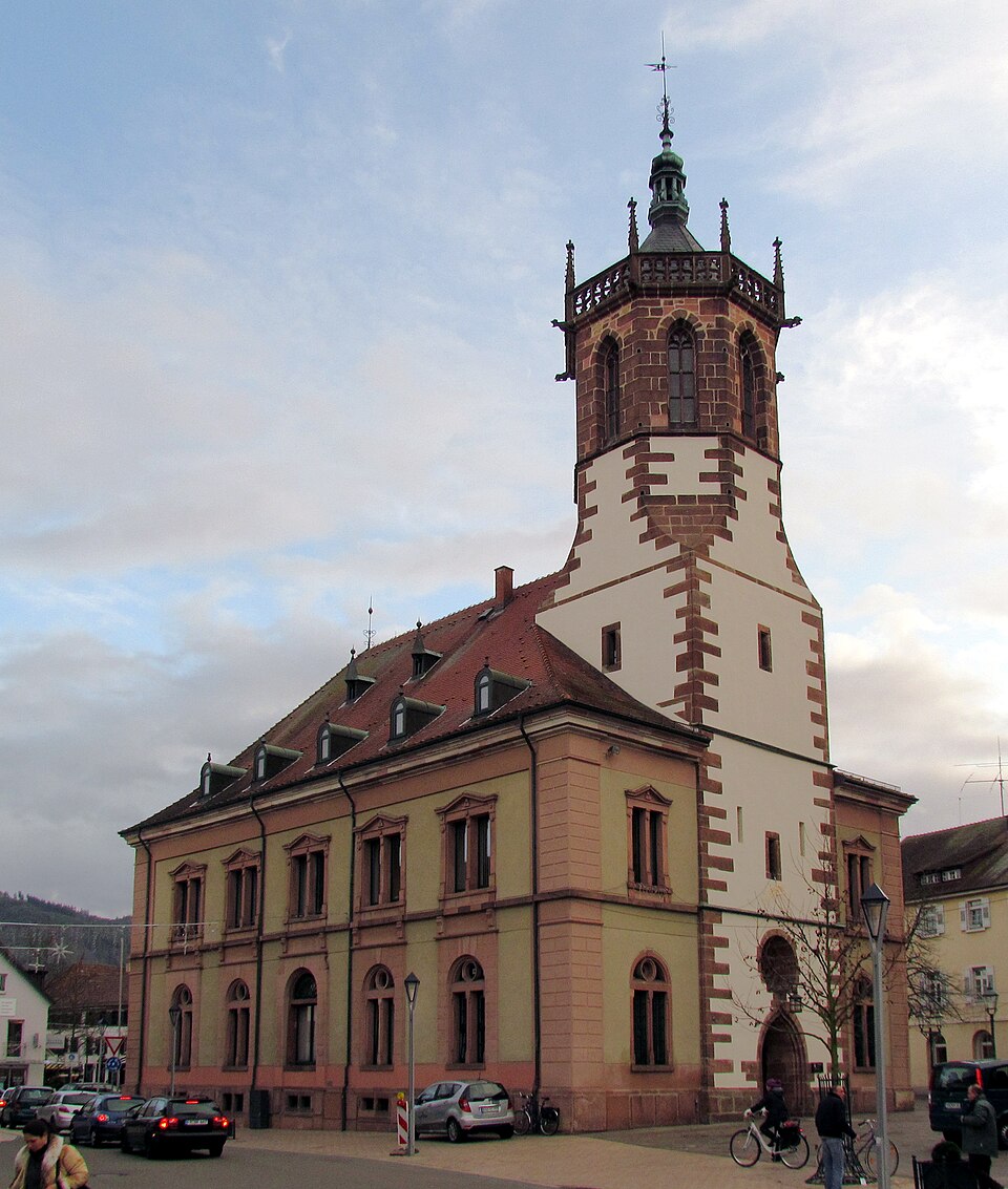 Umzug von Bühl nach Zypern per Container: Buehl Neues Rathaus in Bühl – Foto: Photograph: Frank C. Müller, Baden-Baden, CC BY-SA 3.0, via Wikimedia Commons Umzug von Bühl nach Zypern per Container: Buehl Neues Rathaus in Bühl