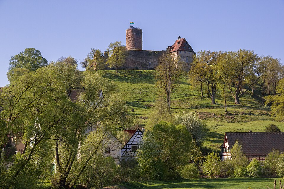 Umzug von Burgthann nach Zypern per Container: Burgthan Burgberg in Burgthann