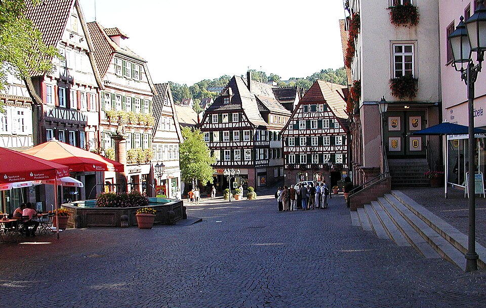Umzug von Calw nach Zypern per Container: Stadtansicht Calw – Foto: Softeis, Public domain, via Wikimedia Commons Umzug von Calw nach Zypern per Container: Stadtansicht Calw