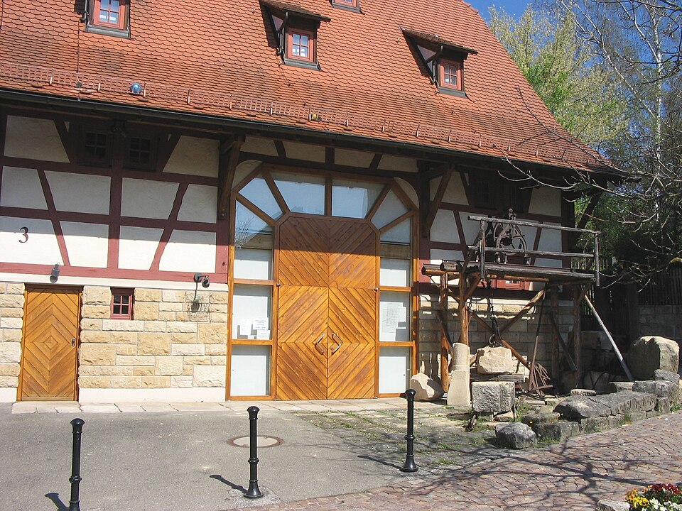 Umzug von Dettenhausen nach Zypern per Container: Dettenhausen Schoenbuchmuseum – Foto: Wikimedia-Autor, CC BY-SA 3.0, via Wikimedia Commons Umzug von Dettenhausen nach Zypern per Container: Dettenhausen Schoenbuchmuseum