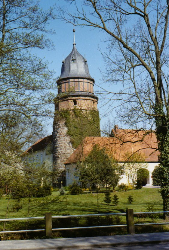 Umzug von Diepholz nach Zypern per Container: Diepholzer Schloss – Foto: Günther Leineweber at German Wikipedia, Public domain, via Wikimedia Commons Umzug von Diepholz nach Zypern per Container: Diepholzer Schloss