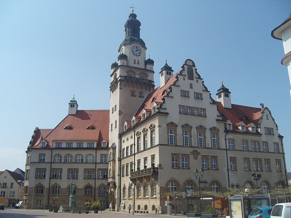 Umzug von Döbeln nach Zypern per Container: Döbeln Rathaus – Foto: Z thomas, CC BY 3.0, via Wikimedia Commons Umzug von Döbeln nach Zypern per Container: Döbeln Rathaus
