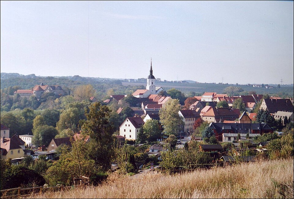 Umzug von Dohna nach Zypern per Container: Dohna Panorama – Foto: Norbert Kaiser, CC BY-SA 2.5, via Wikimedia Commons Umzug von Dohna nach Zypern per Container: Dohna Panorama