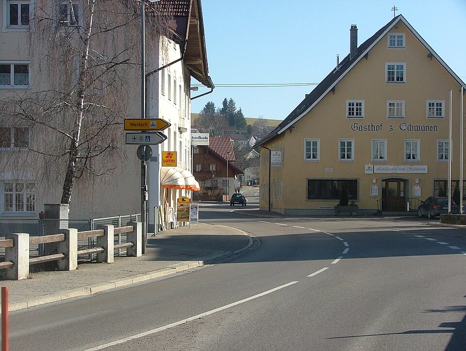 Umzug von Durach nach Zypern per Container: Gasthaus Schwanen Durach