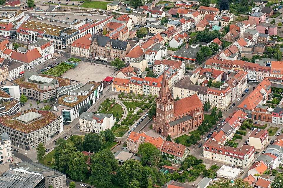 Umzug von Eberswalde nach Zypern per Container: Stadtansicht Eberswalde – Foto: Ralf Roletschek, GFDL 1.2, via Wikimedia Commons Umzug von Eberswalde nach Zypern per Container: Stadtansicht Eberswalde