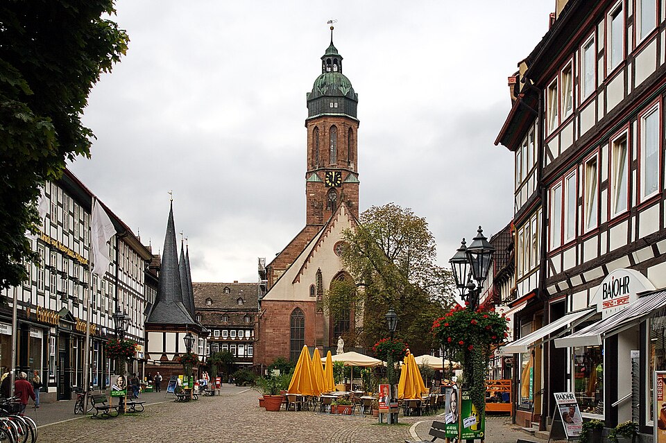 Umzug von Einbeck nach Zypern per Container: Marktplatz Einbeck IMG