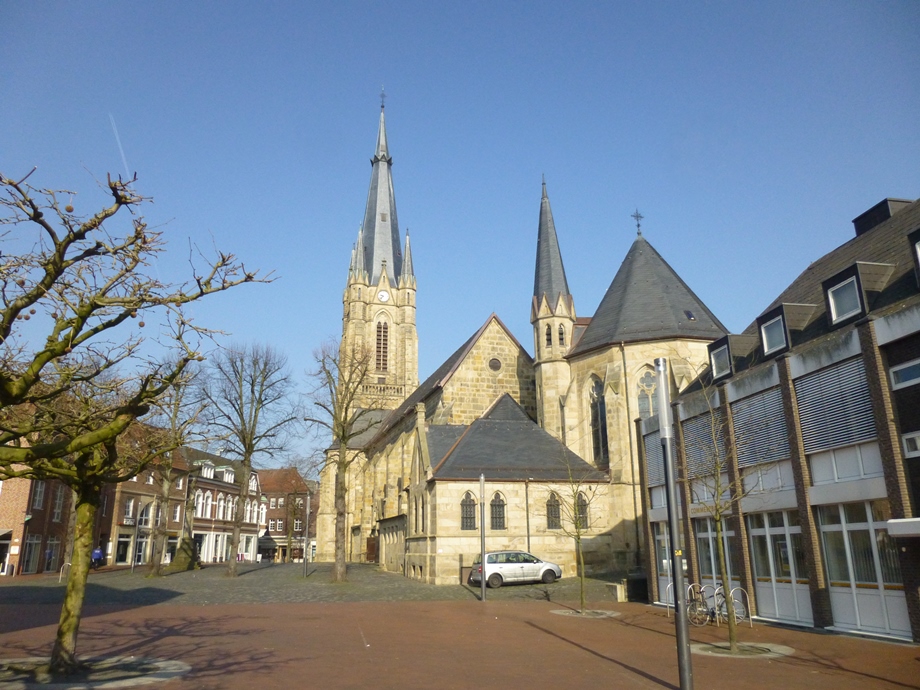Umzug von Emsdetten nach Zypern per Container: Emsdetten St. Pankratius Kirche