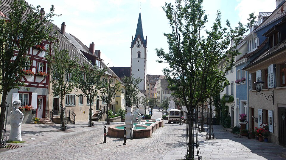 Umzug von Engen nach Zypern per Container: Stadtansicht Engen – Foto: Prekario, CC BY-SA 3.0, via Wikimedia Commons Umzug von Engen nach Zypern per Container: Stadtansicht Engen