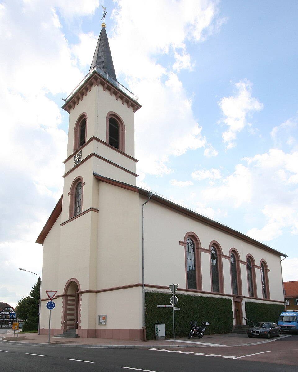 Umzug von Eppertshausen nach Zypern per Container: Eppertshausen St Sebastian Suedost – Foto: E-W, CC BY-SA 3.0, via Wikimedia Commons Umzug von Eppertshausen nach Zypern per Container: Eppertshausen St Sebastian Suedost