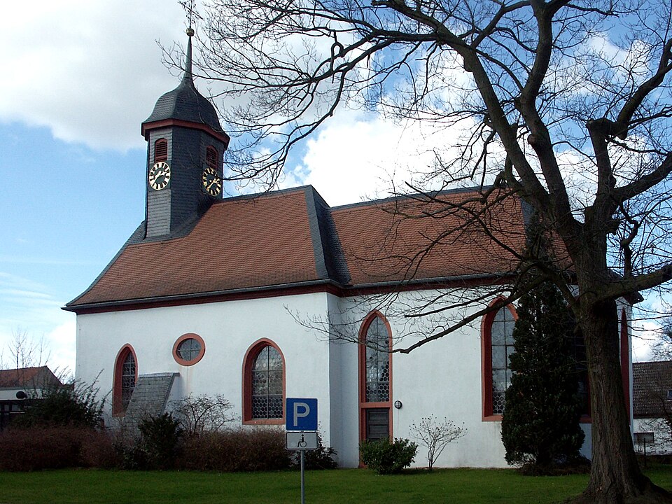 Umzug von Erzhausen nach Zypern per Container: Ev Kirche Erzhausen – Foto: The original uploader was Exilsaarländer at German Wikipedia., CC BY-SA 2.0 de, via Wikimedia Commons Umzug von Erzhausen nach Zypern per Container: Ev Kirche Erzhausen