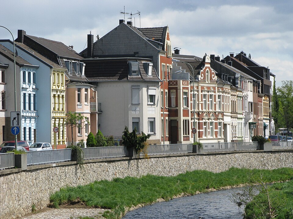 Umzug von Eschweiler nach Zypern per Container: Eschweiler Indestraße – Foto: GDelhey, CC BY-SA 3.0, via Wikimedia Commons Umzug von Eschweiler nach Zypern per Container: Eschweiler Indestraße