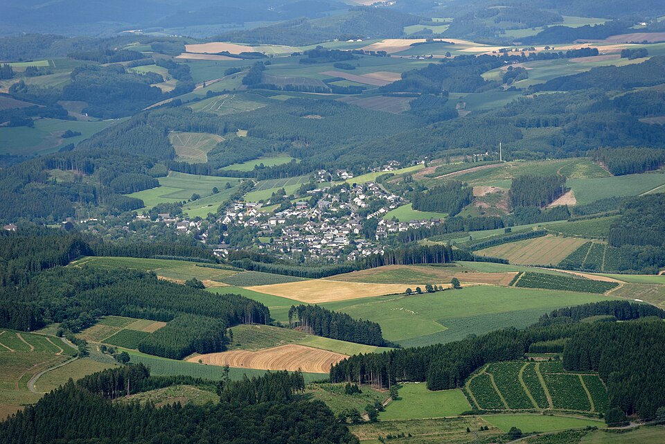 Umzug von Eslohe nach Zypern per Container: Eslohe FFSW PK – Foto: Petra Klawikowski, CC BY-SA 3.0, via Wikimedia Commons Umzug von Eslohe nach Zypern per Container: Eslohe FFSW PK