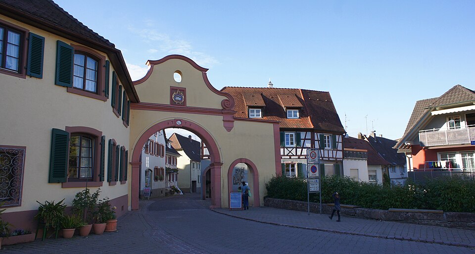 Umzug von Ettenheim nach Zypern per Container: Stadtansicht Ettenheim – Foto: Aloxe, FAL, via Wikimedia Commons Umzug von Ettenheim nach Zypern per Container: Stadtansicht Ettenheim