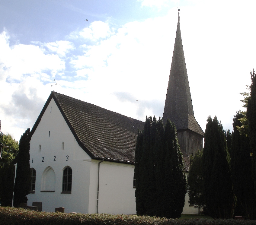 Umzug von Flintbek nach Zypern per Container: Kirche in Flintbek – Foto: Genet at German Wikipedia, CC BY-SA 3.0, via Wikimedia Commons Umzug von Flintbek nach Zypern per Container: Kirche in Flintbek