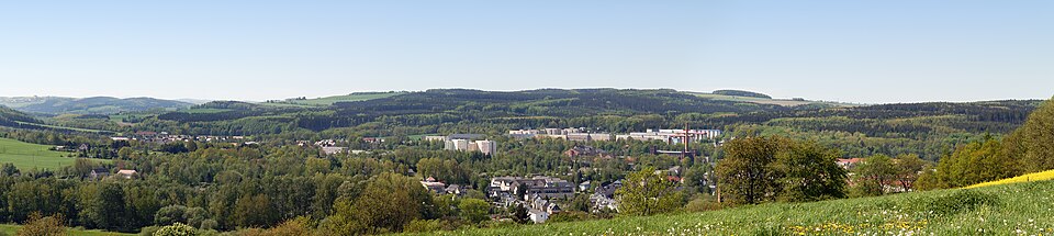 Umzug von Flöha nach Zypern per Container: The town as seen from the pomselberg (aka) in Flöha – Foto: André Karwath aka Aka, CC BY-SA 2.5, via Wikimedia Commons Umzug von Flöha nach Zypern per Container: The town as seen from the pomselberg (aka) in Flöha