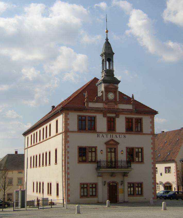 Umzug von Geithain nach Zypern per Container: Geithain Rathaus – Foto: Gernot Galli, CC BY-SA 3.0, via Wikimedia Commons Umzug von Geithain nach Zypern per Container: Geithain Rathaus