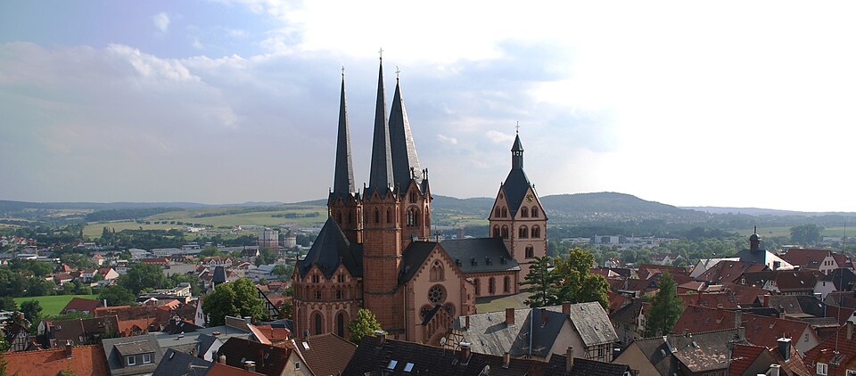 Umzug von Gelnhausen nach Zypern per Container: Gelnhausen Stadtansicht – Foto: Wladyslaw Sojka, CC BY-SA 3.0, via Wikimedia Commons Umzug von Gelnhausen nach Zypern per Container: Gelnhausen Stadtansicht