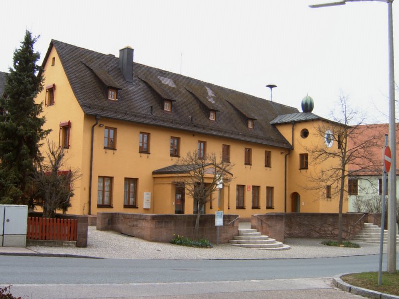 Umzug von Georgensgmünd nach Zypern per Container: Georgensgmuend rathaus in Georgensgmünd – Foto: Original uploaded by Scoovie (Transfered by Demidow), CC BY-SA 3.0, via Wikimedia Commons Umzug von Georgensgmünd nach Zypern per Container: Georgensgmuend rathaus in Georgensgmünd