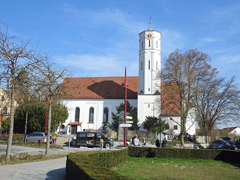 Umzug von Gersthofen nach Zypern per Container: Kirchpl, Stadtpfarrkirche v S in Gersthofen – Foto: Flodur63, CC BY-SA 4.0, via Wikimedia Commons Umzug von Gersthofen nach Zypern per Container: Kirchpl, Stadtpfarrkirche v S in Gersthofen