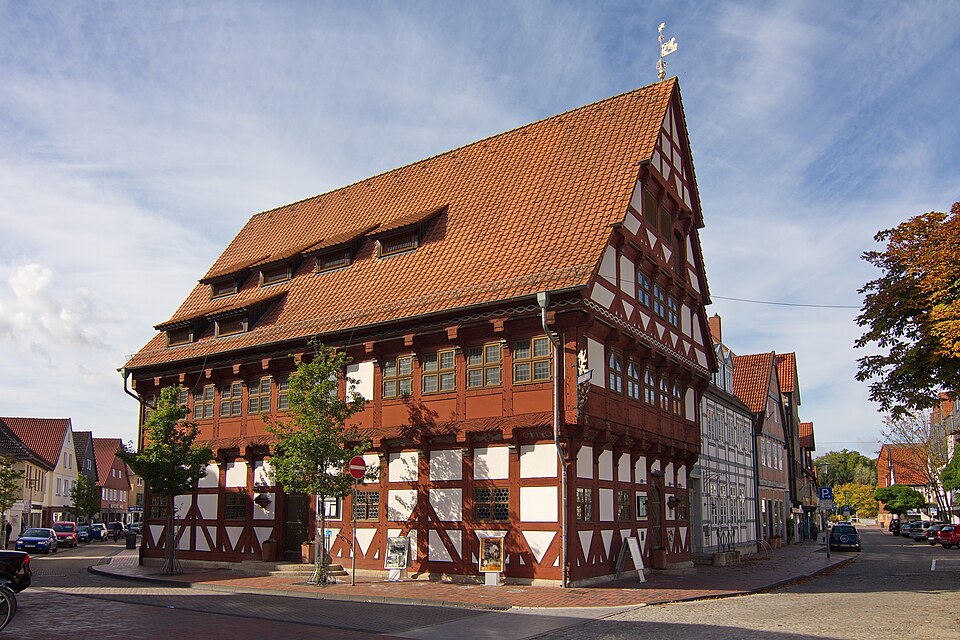 Umzug von Gifhorn nach Zypern per Palette: Altes Rathaus Gifhorn IMG